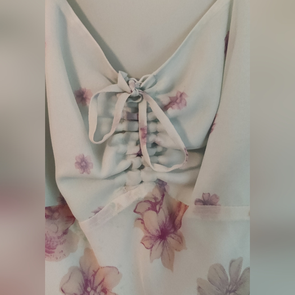 Beautiful Silk Summer Dress - Picture 4 of 6